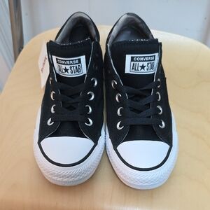 Converse All Star Classic Black and White Shoes Women 7 NWOT